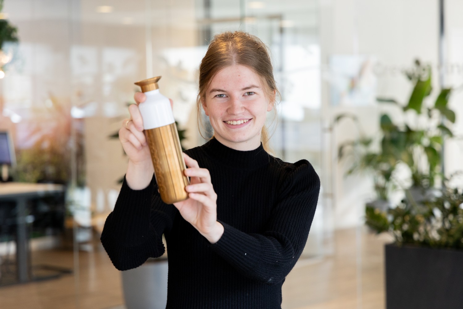 Dopper Steel-vandflaske i guld som firmagave